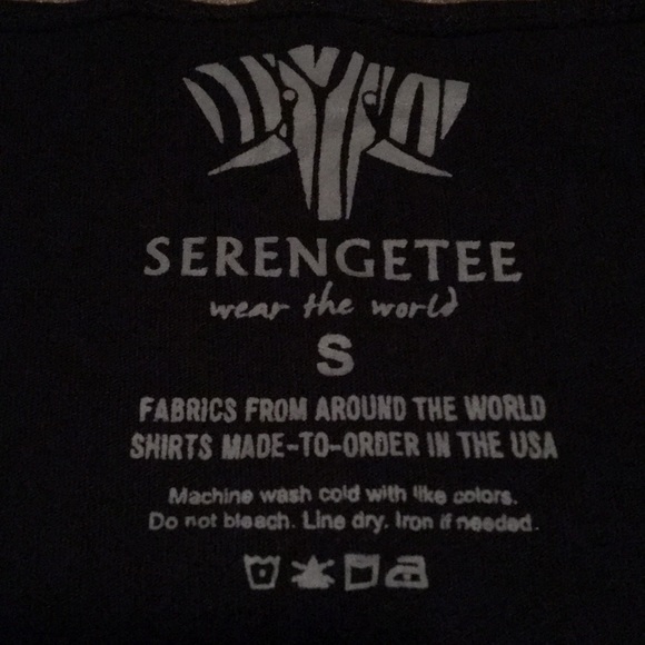 Serengetee Crop Top - Picture 3 of 4